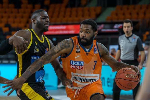 瞬间完成反 瞬间完成反